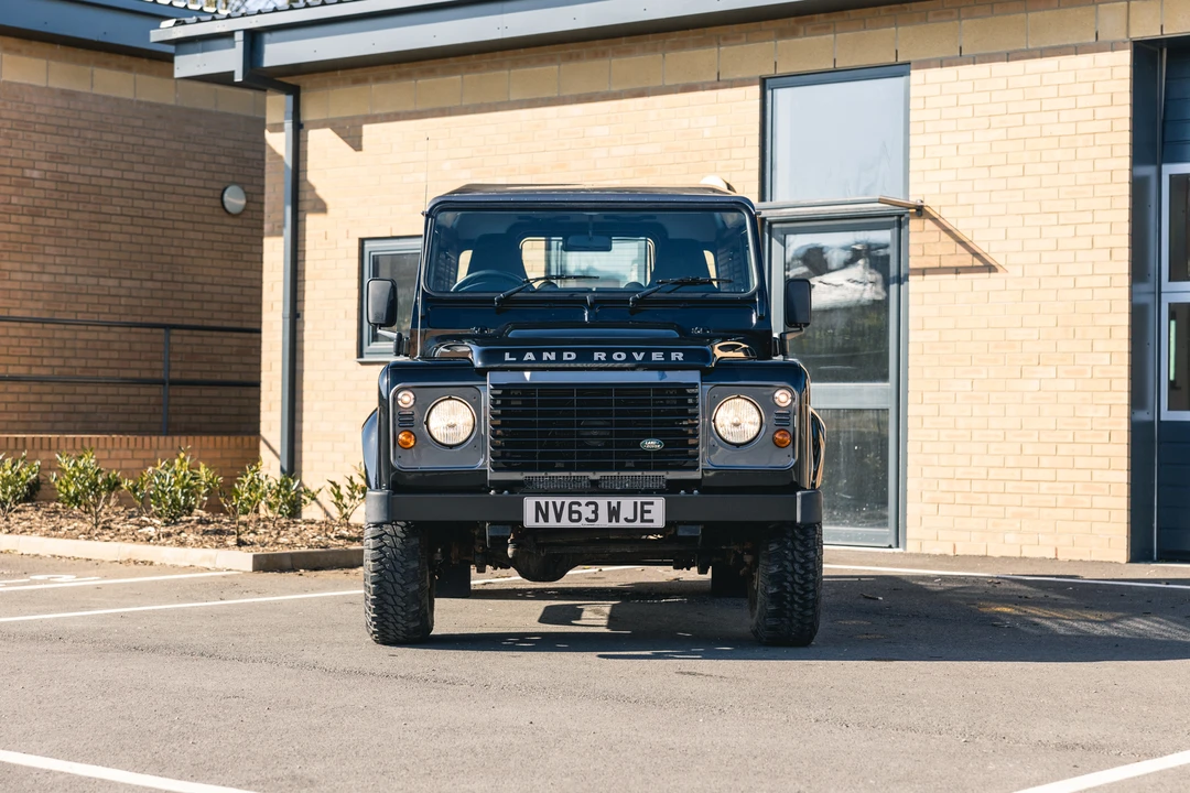2013 Land Rover Defender 90 - Image 4 of 31