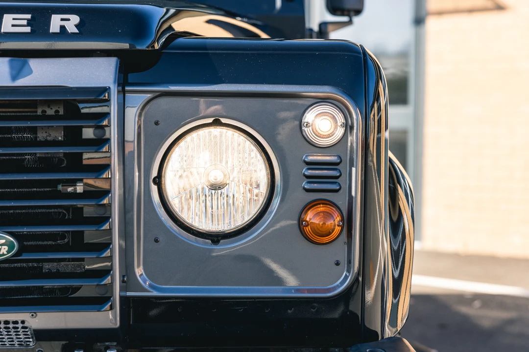 2013 Land Rover Defender 90 - Image 26 of 31