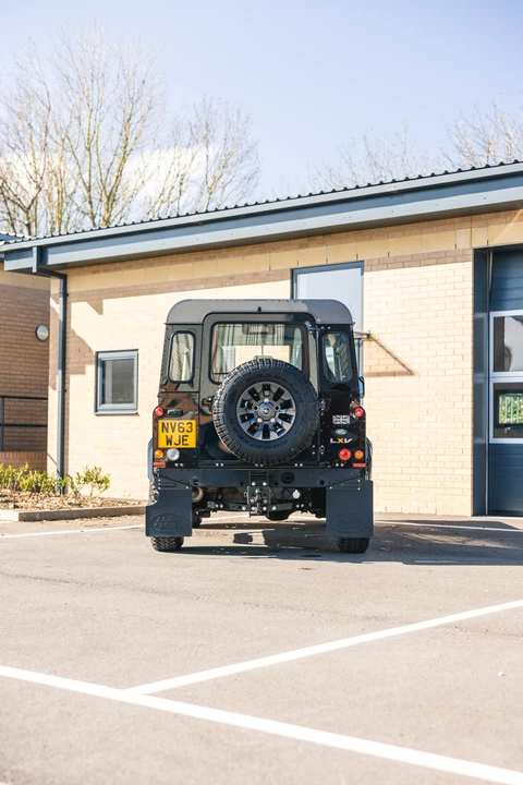 2013 Land Rover Defender 90 - Image 14 of 31