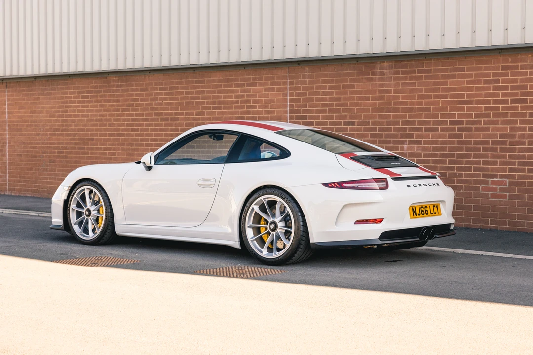 2016 Porsche 991 R - Image 13 of 31