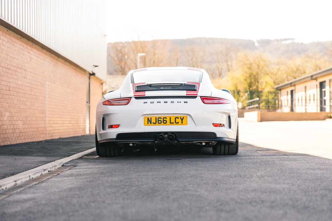 2016 Porsche 991 R - Image 14 of 31
