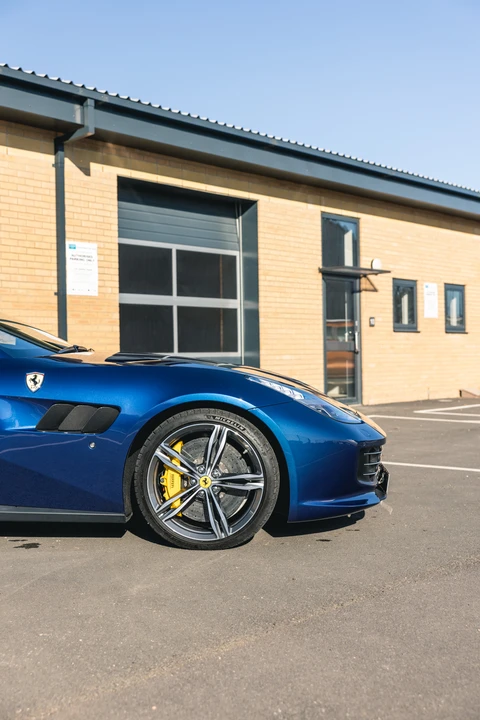 2018 Ferrari GTC4Lusso - Image 26 of 31