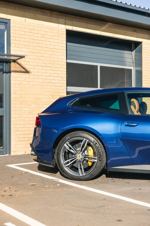 2018 Ferrari GTC4Lusso - Image 25 of 31