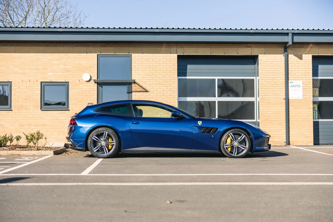 2018 Ferrari GTC4Lusso - Image 8 of 31