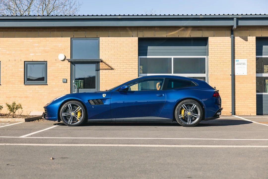 2018 Ferrari GTC4Lusso - Image 15 of 31
