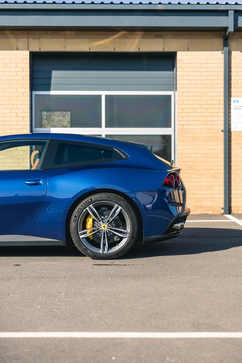 2018 Ferrari GTC4Lusso - Image 30 of 31