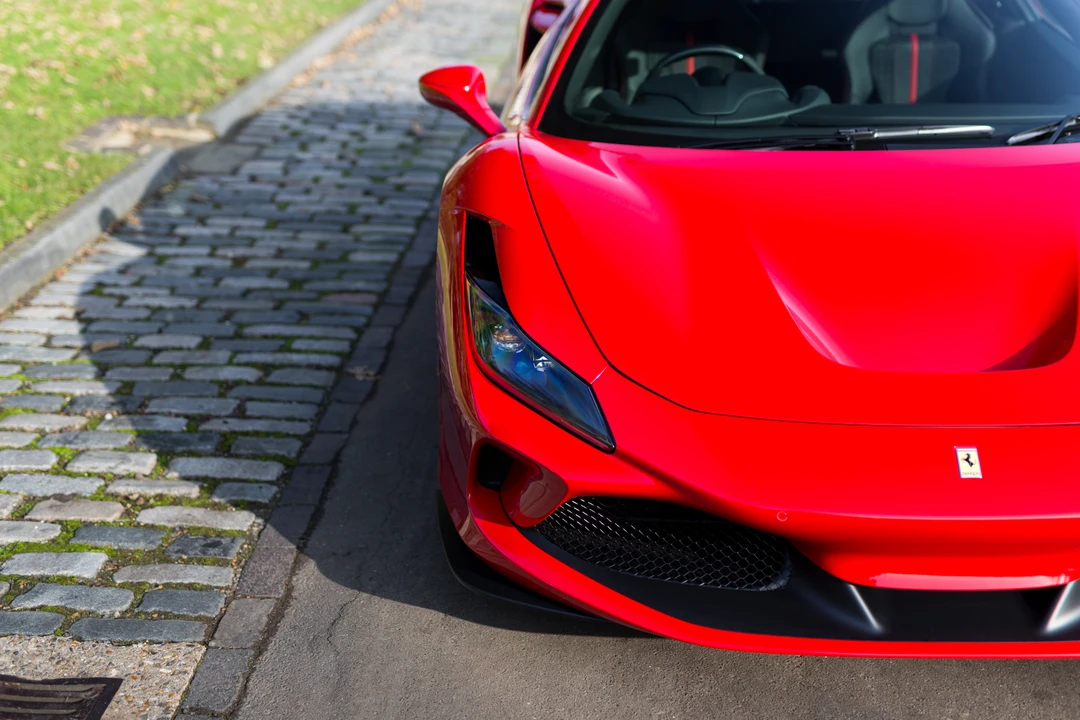 Ferrari F8 Tributo - Image 13 of 31