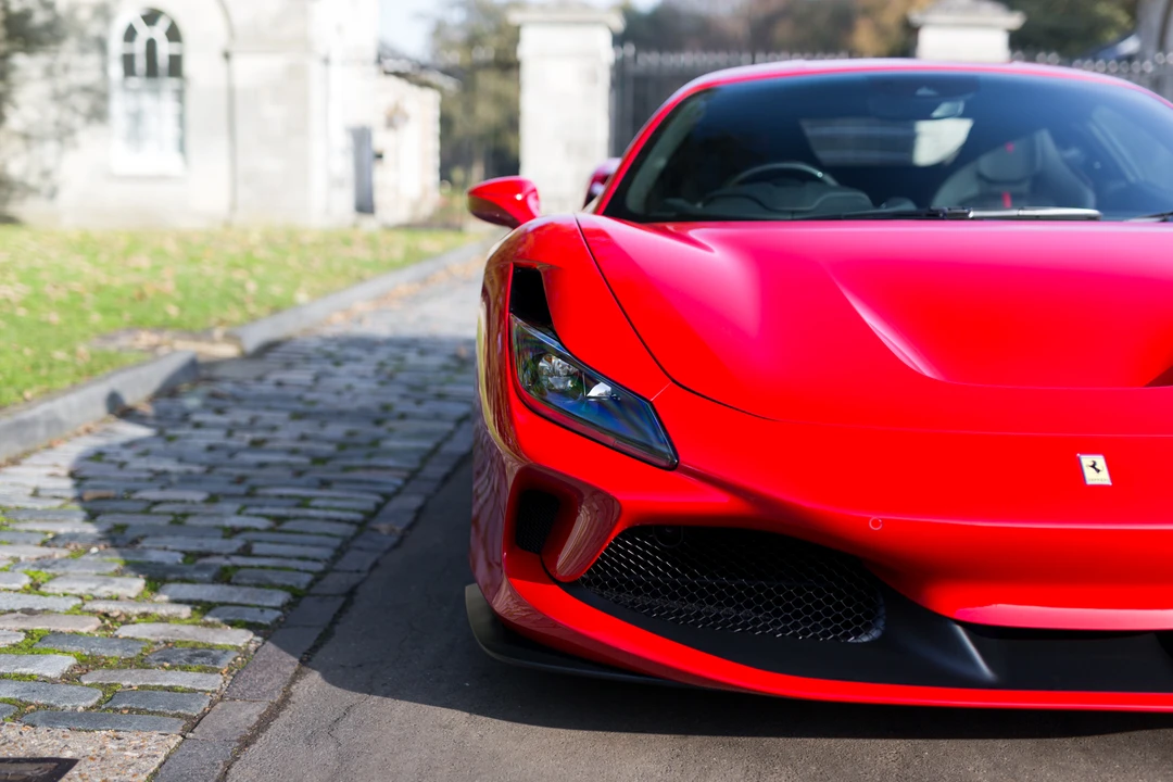 Ferrari F8 Tributo - Image 14 of 31