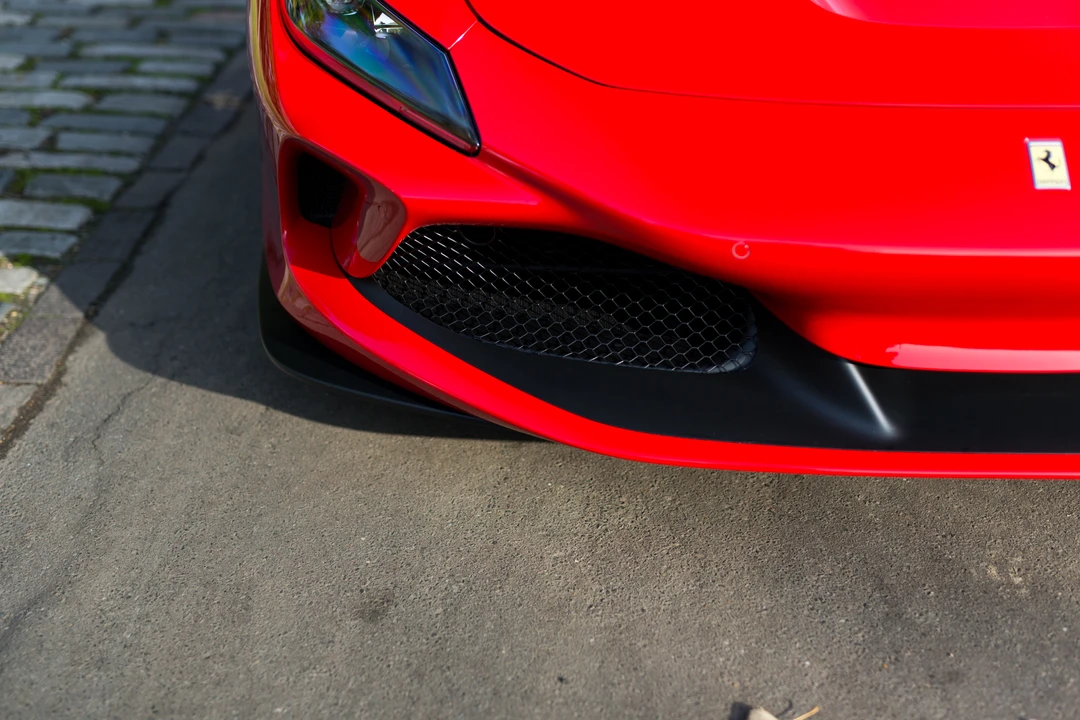 Ferrari F8 Tributo - Image 18 of 31