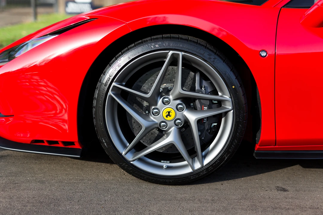 Ferrari F8 Tributo - Image 22 of 31