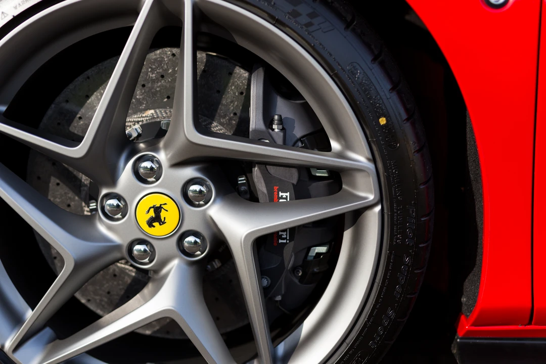 Ferrari F8 Tributo - Image 23 of 31