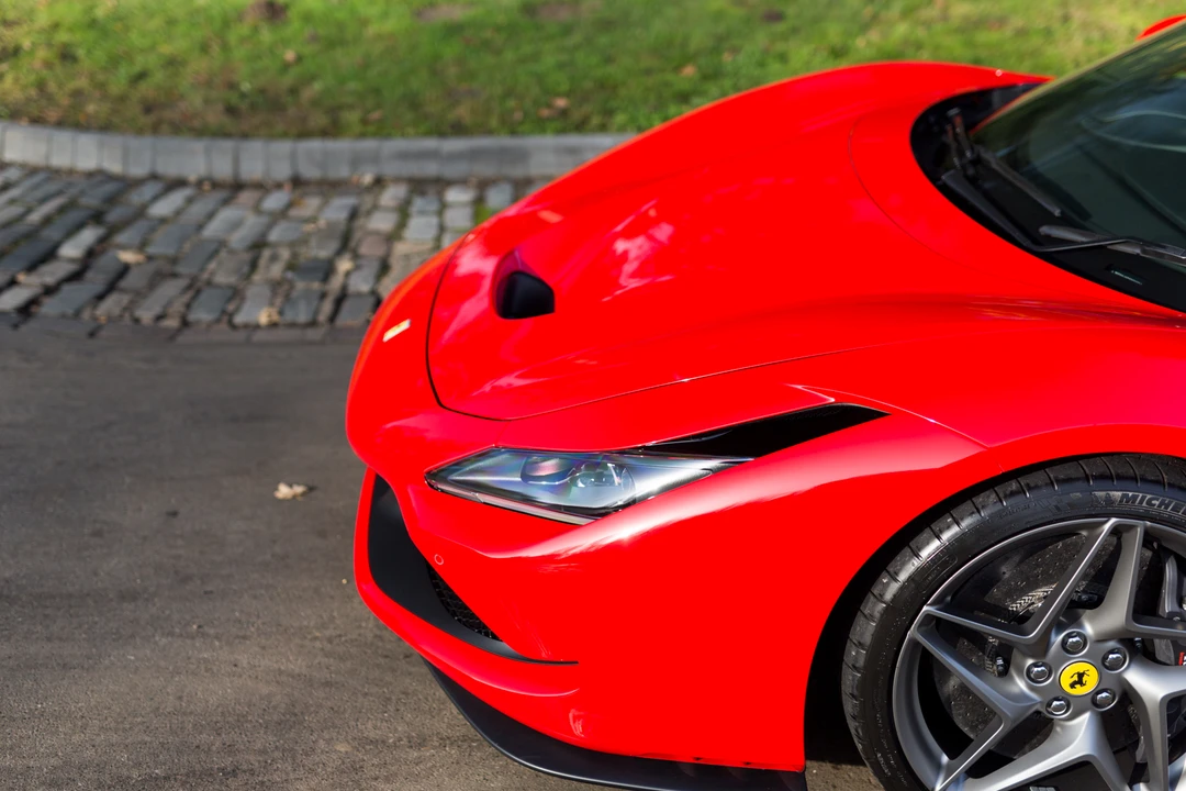Ferrari F8 Tributo - Image 27 of 31