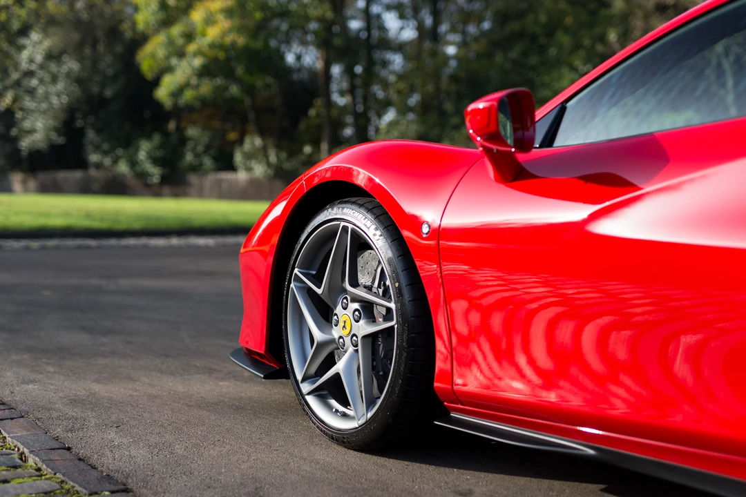 Ferrari F8 Tributo - Image 29 of 31