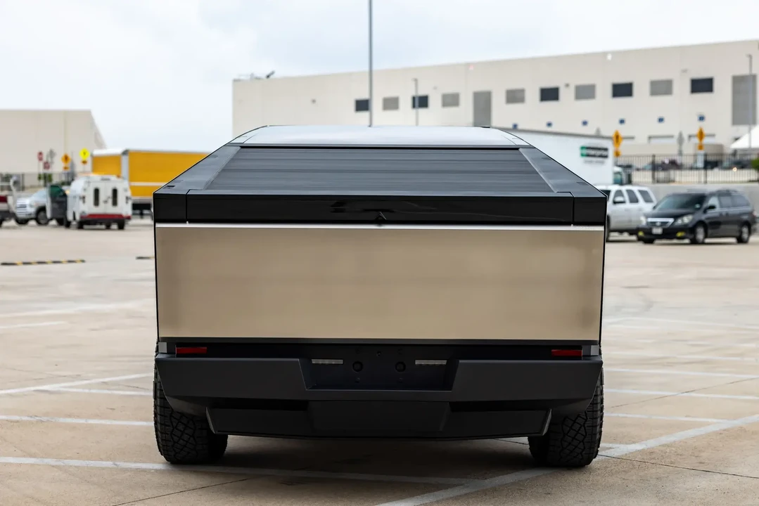 2024 Tesla Cybertruck - Image 5 of 6