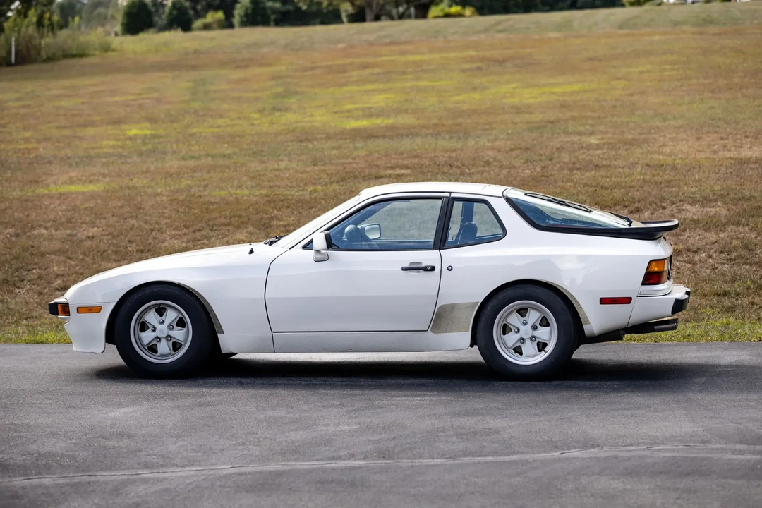 1984 Porsche 944 - Image 2 of 6