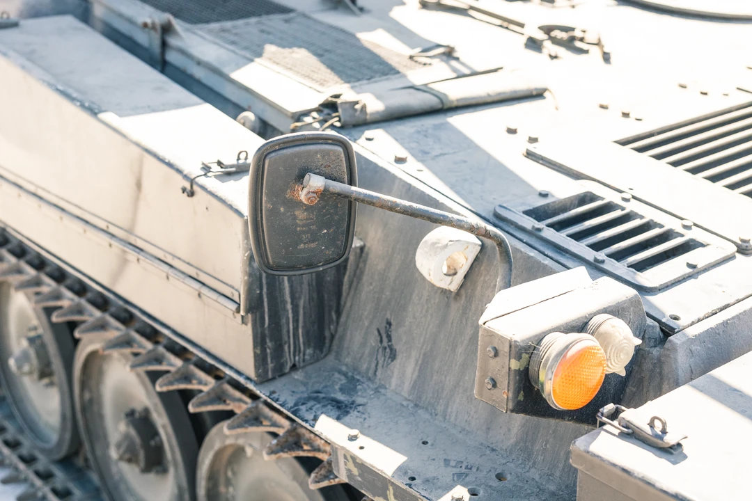 Alvis - Image 27 of 31