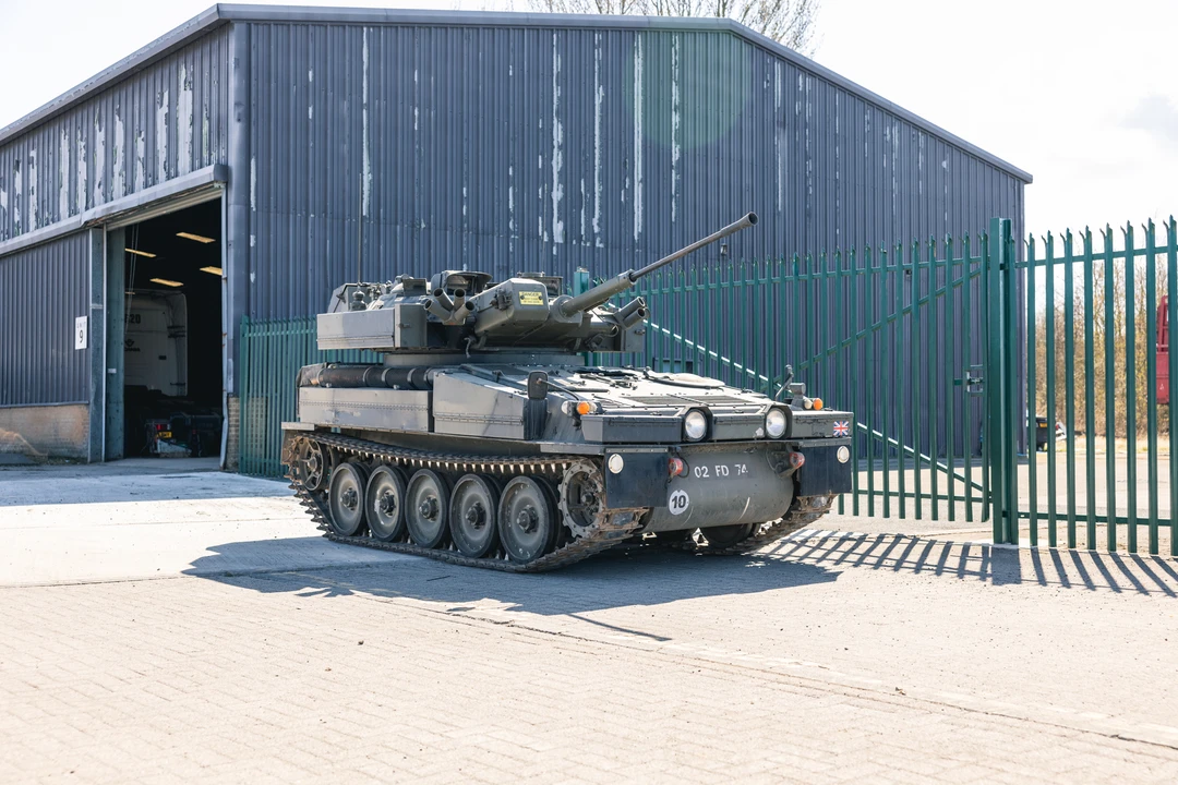 Alvis - Image 6 of 31