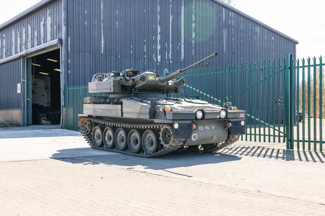 Alvis - Image 3 of 31