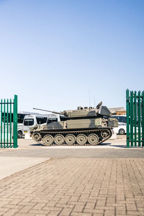 Alvis - Image 21 of 31