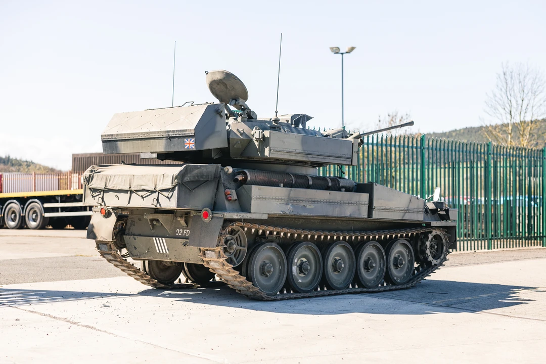 Alvis - Image 4 of 31
