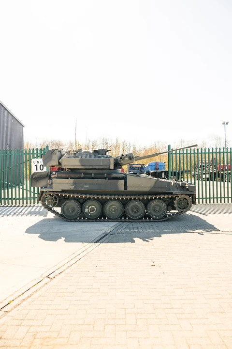 Alvis - Image 26 of 31