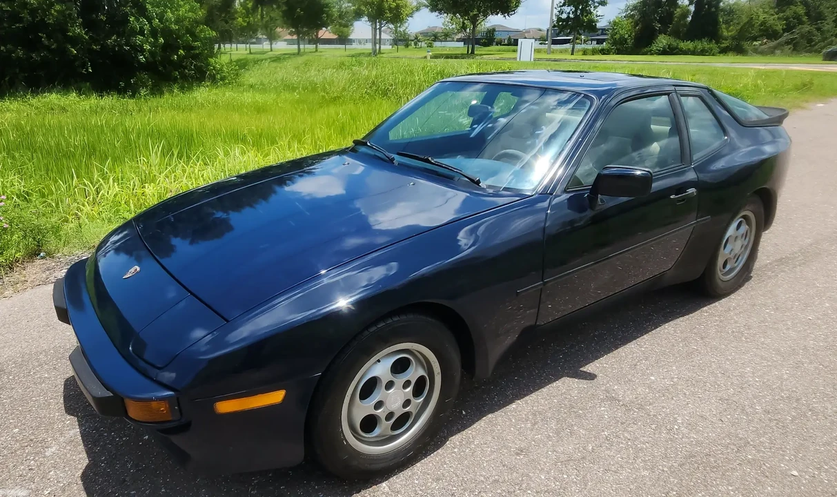 1987 Porsche 944 - Image 2 of 6