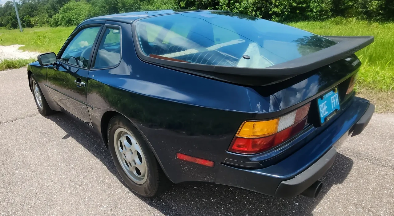 1987 Porsche 944 - Image 4 of 6