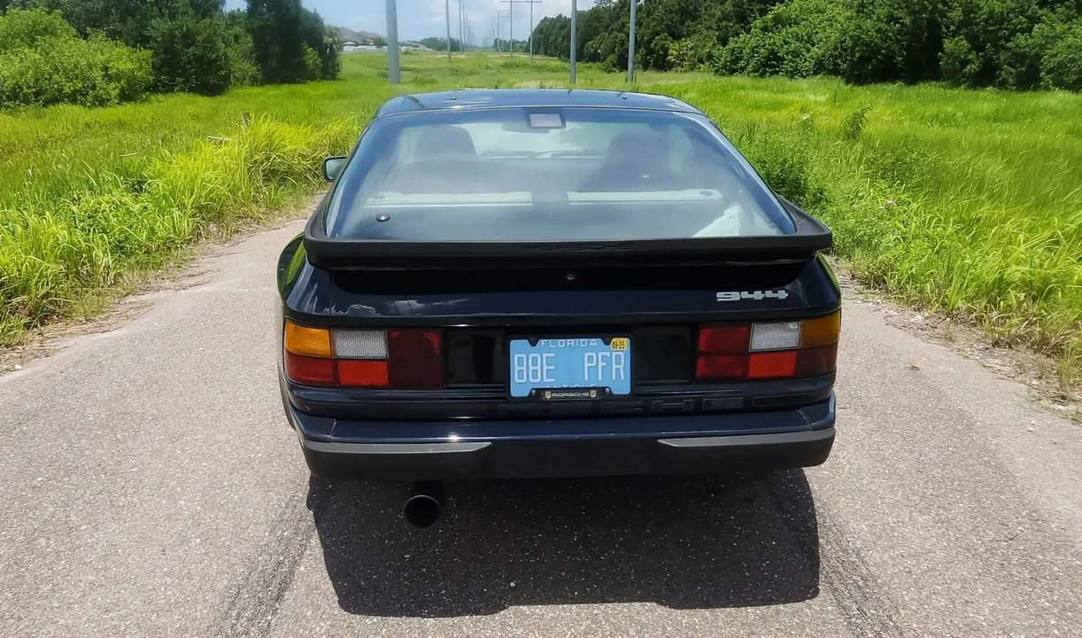 1987 Porsche 944 - Image 6 of 6