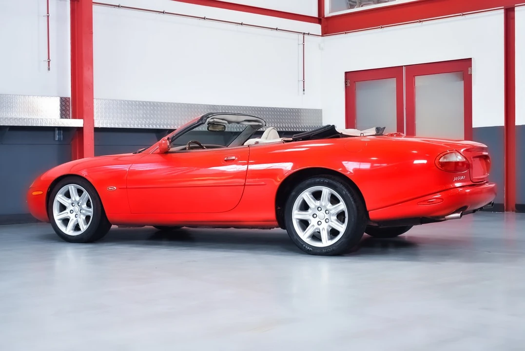2000 Jaguar X100 XK8 - Image 19 of 30