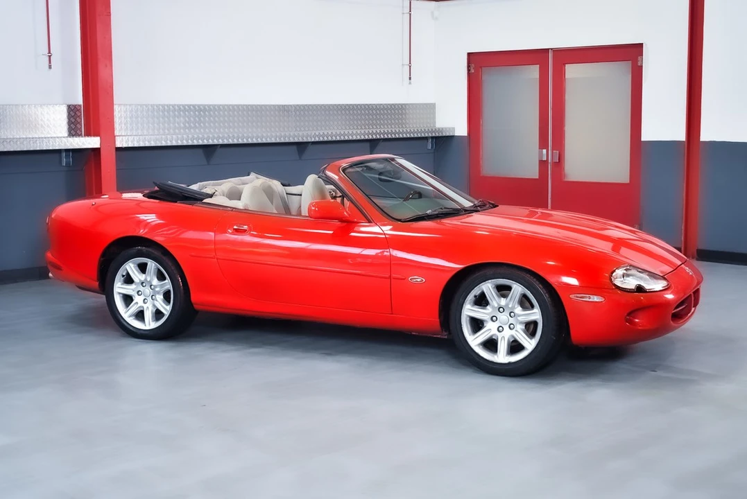2000 Jaguar X100 XK8 - Image 6 of 30