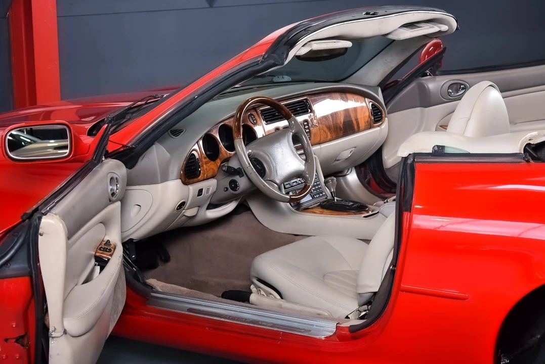 2000 Jaguar X100 XK8 - Image 30 of 30