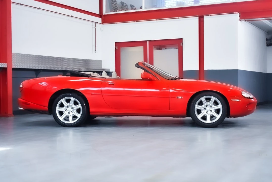2000 Jaguar X100 XK8 - Image 9 of 30