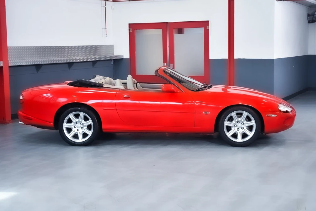 2000 Jaguar X100 XK8 - Image 8 of 30