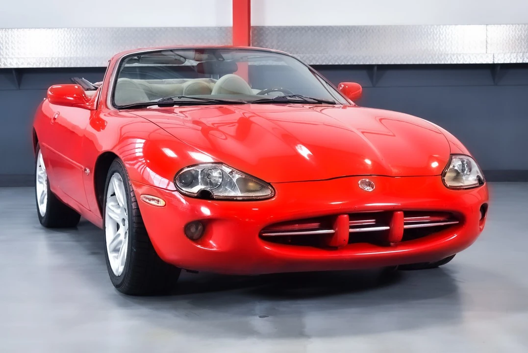 2000 Jaguar X100 XK8 - Image 4 of 30