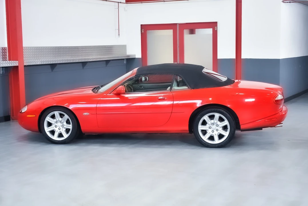 2000 Jaguar X100 XK8 - Image 25 of 30