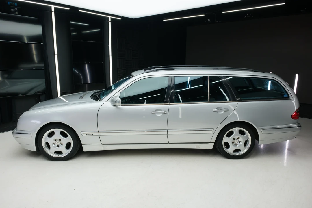 2000 Mercedes-Benz W210 E-Class - Image 5 of 31