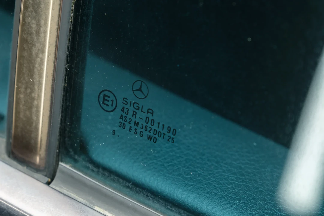 2000 Mercedes-Benz W210 E-Class - Image 27 of 31