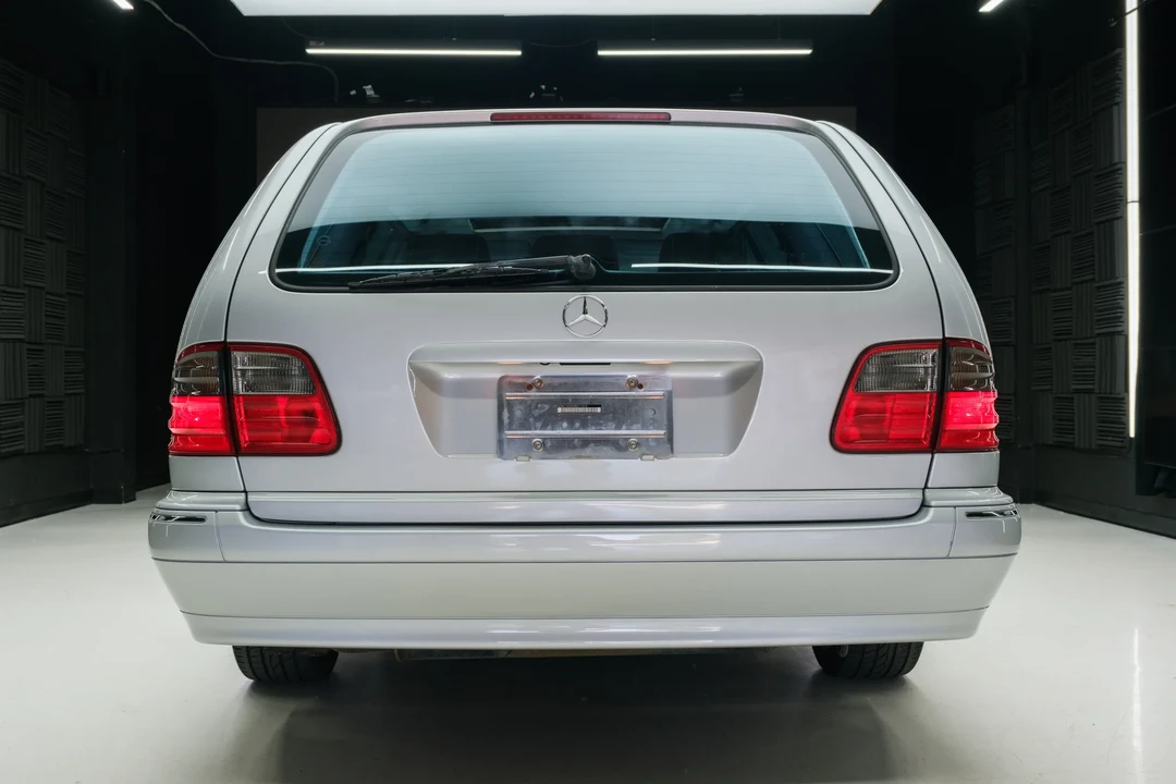 2000 Mercedes-Benz W210 E-Class - Image 11 of 31