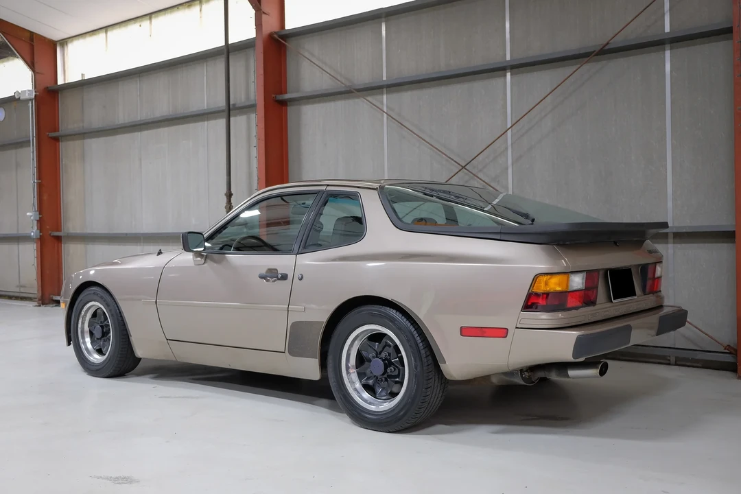 1984 Porsche 944 - Image 4 of 6