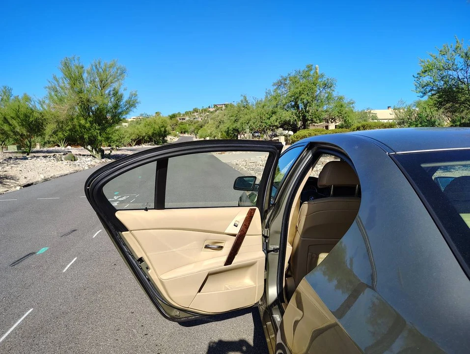 2007 BMW E60 5 Series Sedan - Image 14 of 20