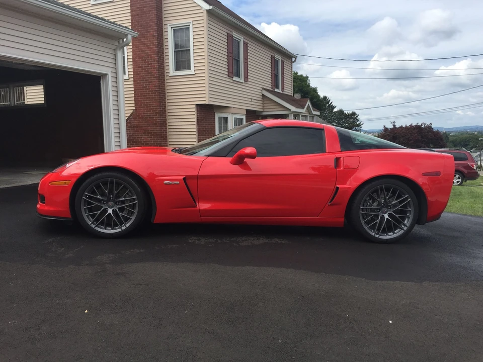 2011 Chevrolet Corvette C6 Z06 - Image 3 of 18