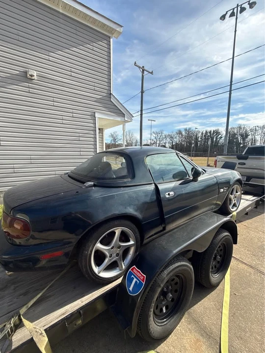 1989 Mazda NA MX-5 Miata - Image 2 of 3