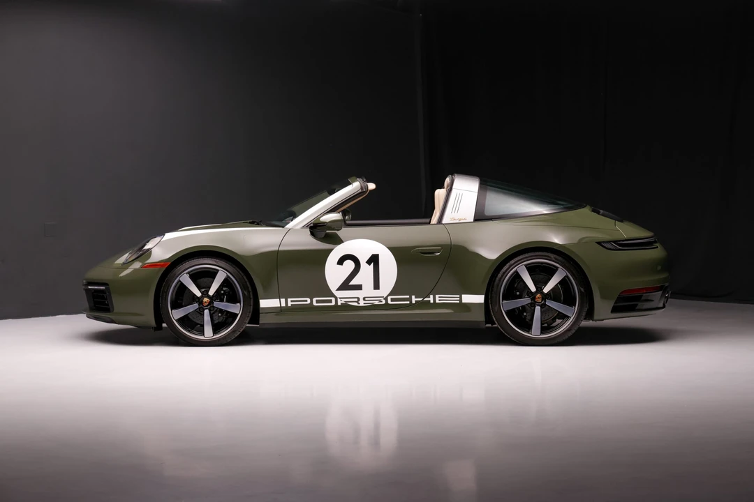 2021 Porsche 992 Targa 4 & 4S - Image 3 of 31