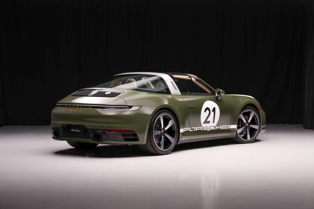 2021 Porsche 992 Targa 4 & 4S - Image 7 of 31