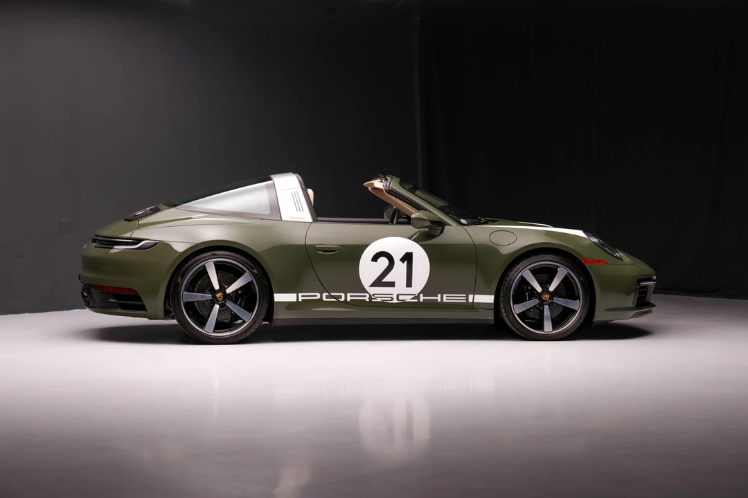 2021 Porsche 992 Targa 4 & 4S - Image 8 of 31
