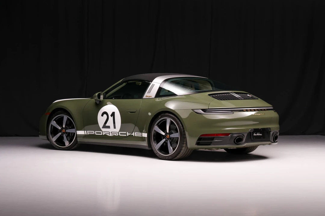 2021 Porsche 992 Targa 4 & 4S - Image 13 of 31