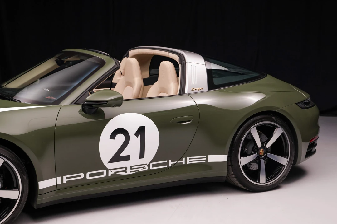 2021 Porsche 992 Targa 4 & 4S - Image 30 of 31