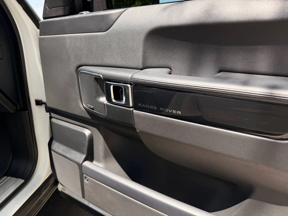 2012 Land Rover Range Rover L322 - Image 14 of 23