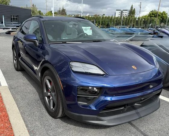 2025 Porsche Macan Electric - Image 3 of 8