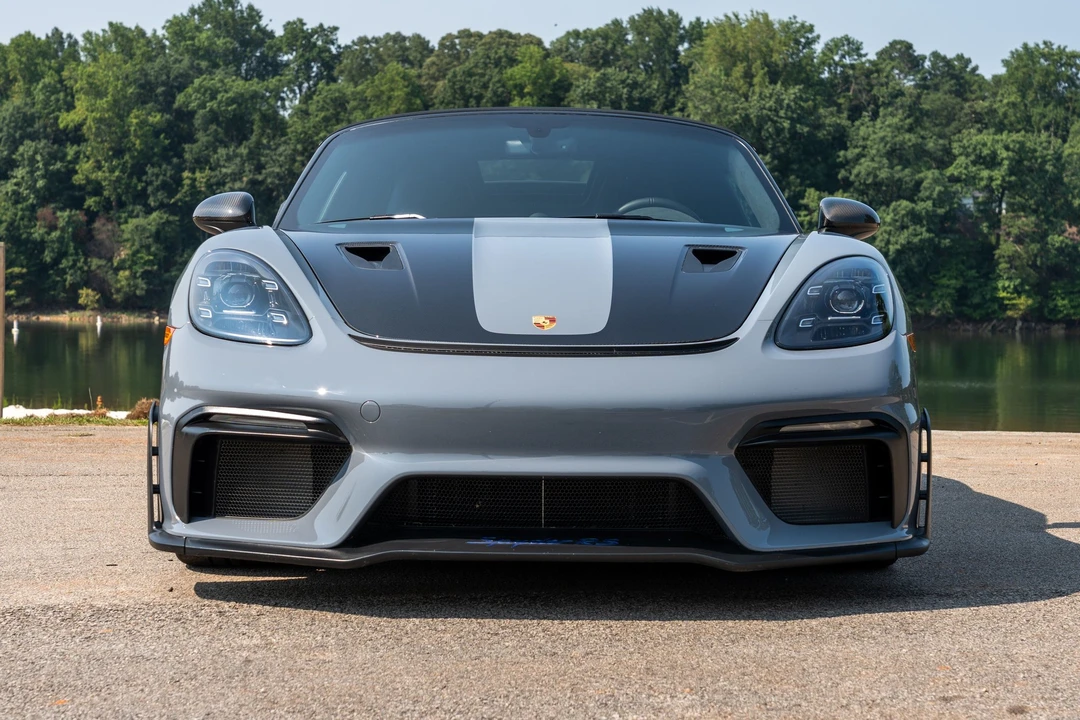 2027 Porsche 918 Spyder - Image 30 of 31